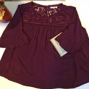 Honey Punch peasant top berry
